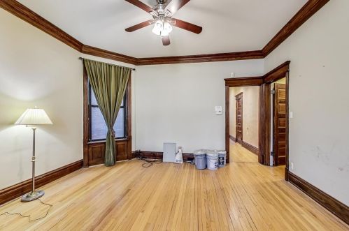 4053 Greenview Ave, Chicago IL 60626-4217 exterior