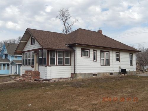 345 Lawler Ave, Chamberlain, SD 57325-1323