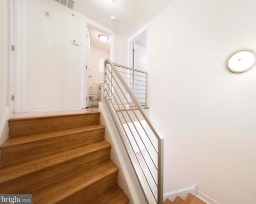 520 4 St, Philadelphia PA 19140-2417 exterior