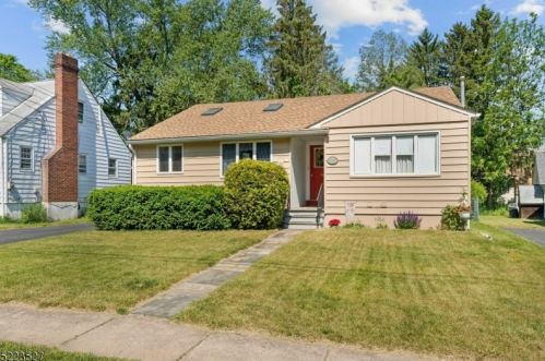 74 Woodside Ave, Fredon NJ 07860-2403 exterior