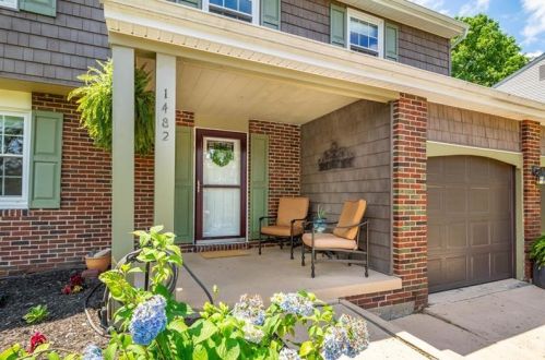 1482 Jenkins Dr, Pittsburgh, PA 15241-3314