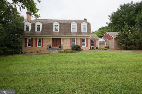 13508 Maidstone Ln, Rockville MD 20854-1030 exterior