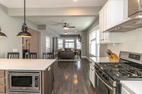 956 Dayton Ave, Saint Paul MN 55104-6544 exterior