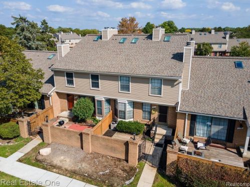 22122 Edgewater, Novi, MI 48375-5010