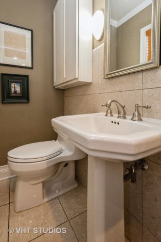 6283 Cicero Ave, Chicago IL 60646-4917 exterior