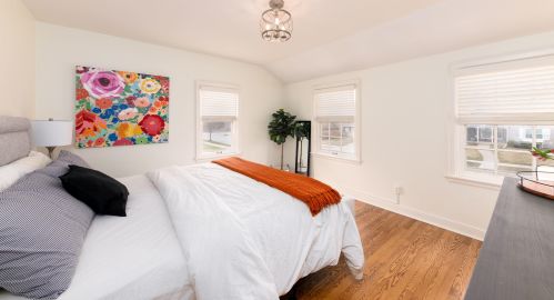 2128 93, Milwaukee WI 53226-2608 exterior