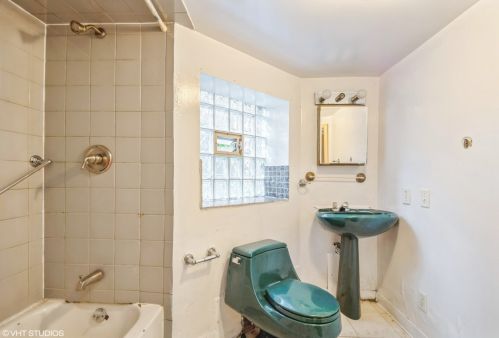 4023 Kilbourn Ave, Chicago IL 60641-1909 exterior