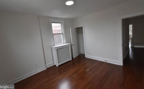 563 Godfrey Ave, Philadelphia PA  19126-3828 exterior