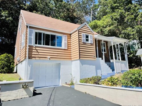 170 Marshall Ln, Derby CT 06418-2329 exterior