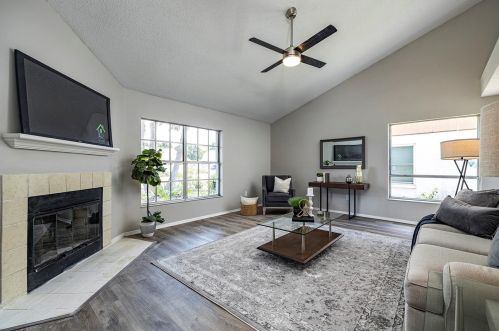 7044 Hollowell Dr, Tampa FL  33634-1089 exterior