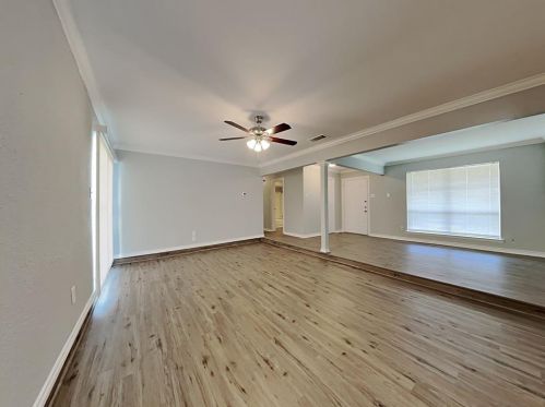 3426 Hacienda Dr, Dallas TX  75233-2410 exterior