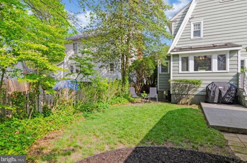 215 Marne Ave, Tavistock NJ 08033-1444 exterior