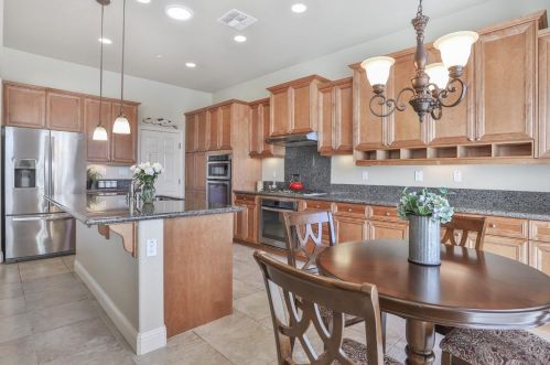 797 Hildebrand Cir, Folsom CA 95630-6309 exterior