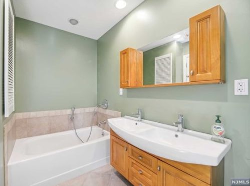 207 Alexander Ave, Montclair NJ  07043-2032 exterior