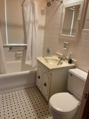 3150 52, Milwaukee WI 53220-2605 exterior