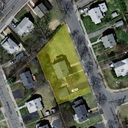 17 Fernwood Rd, Newton MA 02465-1807 aerial view