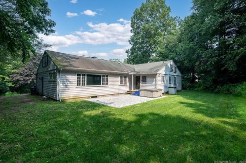 155 Crestwood Rd, Torrington CT 06790-4033 exterior