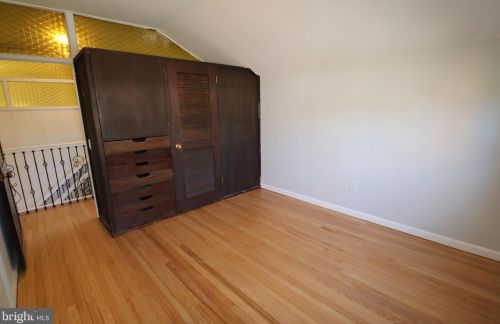 635 Parkway Ave, Trenton NJ  08618-2723 exterior