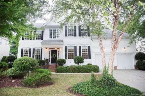 1316 Grayscroft Dr, Waxhaw NC  28173-6677 exterior