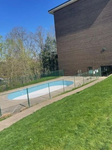 4003 Charlemagne Cir, Pittsburgh PA  15237-2917 exterior