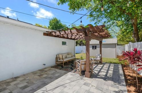 3901 Bay View Ave, Tampa FL 33611-1233 exterior