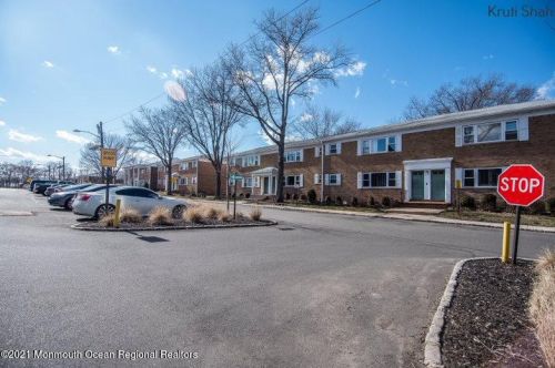 161 Evergreen Rd, Edison NJ 08837-2443 exterior