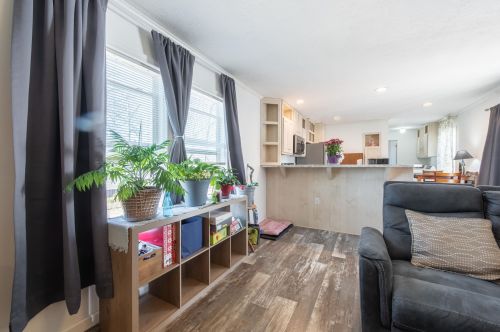 52 Longmeadow Dr, Concord NH 03301-3413 exterior