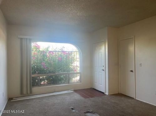 801 Camino Seco, Tucson AZ 85710-1707 exterior