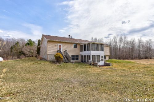 1892 56th St, Fennville MI 49408-8508 exterior