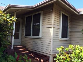 942 8th Ave, Honolulu HI  96816-7131 exterior