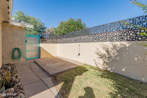 7025 22 Dr, Phoenix AZ 85023-2101 exterior