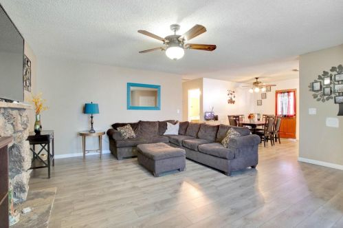 654 Birchwood Way, Turlock CA 95380-5952 exterior