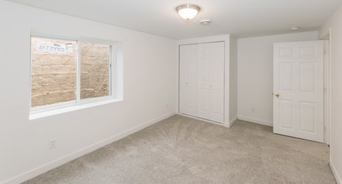 4886 Mohawk Ave, Milwaukee WI  53217-5426 exterior