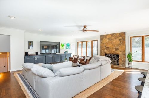 2211 Chrysler Ter, Atlanta, GA 30345-3808