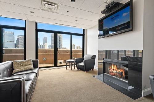 375 Erie St, Chicago IL 60654-5710 exterior