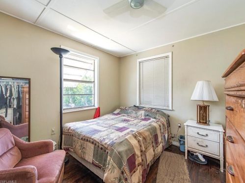 790 105 Ave, Naples FL 34108-1842 exterior