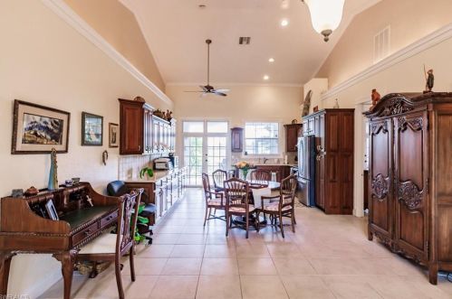 3965 56 Ave, Naples FL 34120-2809 exterior