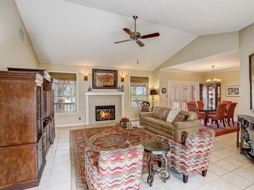 13203 Briar Hollow Dr, Austin, TX 78729-3655