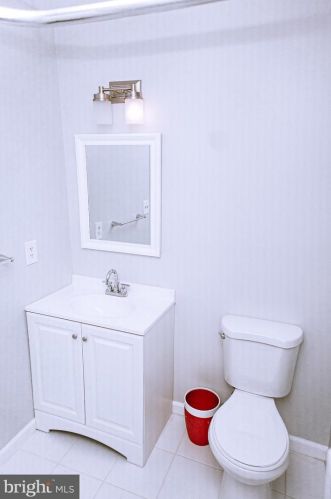 15301 Manor Village Ln, Rockville MD 20853-1820 exterior