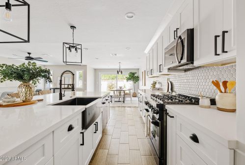 4225 34th Pl, Phoenix AZ  85018-4737 exterior