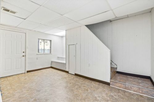 2011 Gregory St, Pittsburgh PA  15203-1641 exterior