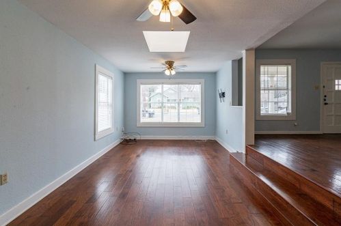 2001 Alguno Rd, Austin TX 78757-3223 exterior