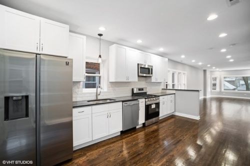 602 90 Pl, Chicago IL 60619-7906 exterior