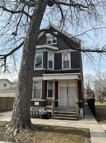 5144 Throop St, Chicago, IL 60609-5931