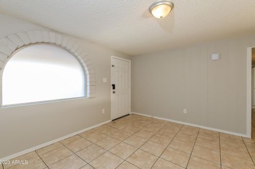 4302 73rd Ave, Phoenix AZ  85033-2547 exterior