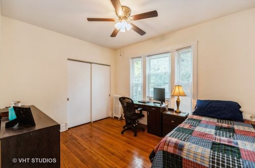 6214 Magnolia Ave, Chicago IL 60626-5306 exterior