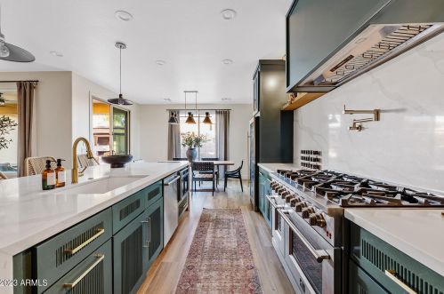 14 Blue Ridge Way, Chandler AZ  85248-5126 exterior