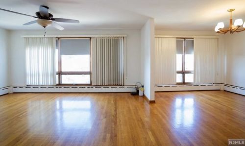 214 8 St, Fairview NJ 07022-1306 exterior