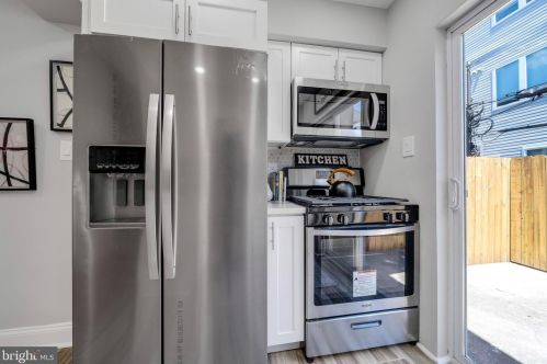 1709 Dorrance St, Philadelphia PA 19146-2911 exterior