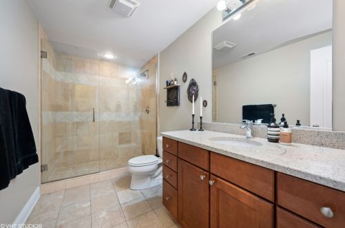 2318 Montana St, Chicago IL 60614-2220 exterior